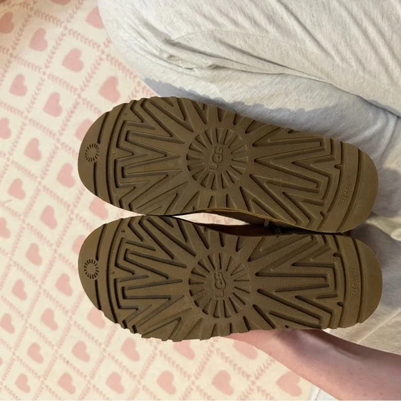 UGG Women's Classic II Chestnut Suede Shearling Mid-Calf Boots - Picture 6 of 7